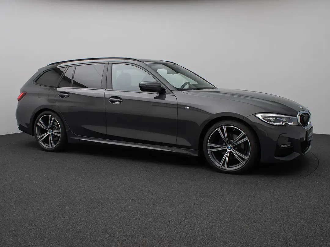 BMW 320 - Thumbnail 3