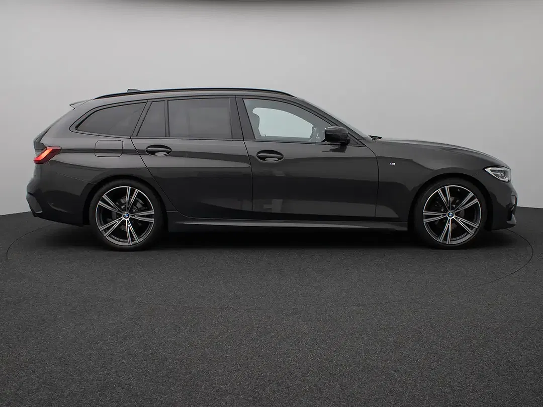 BMW 320 - Thumbnail 4
