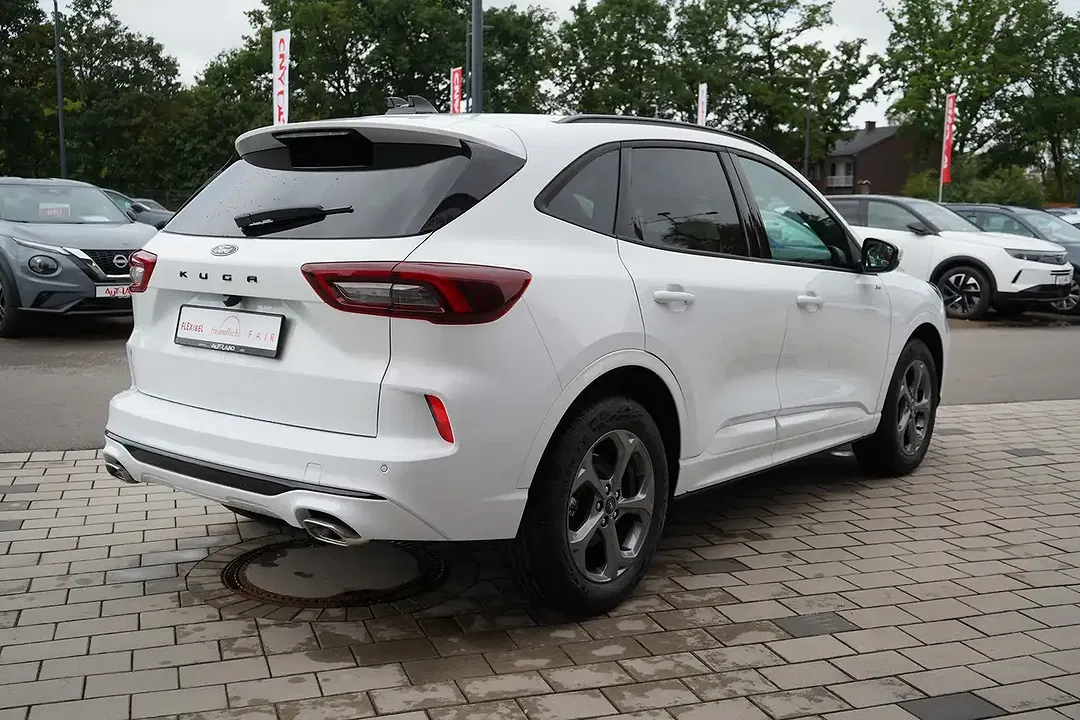 Ford Kuga - Thumbnail 4