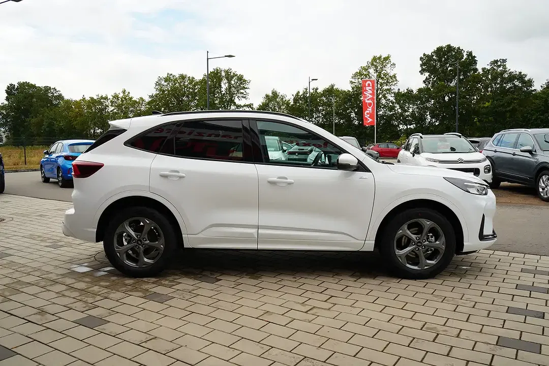 Ford Kuga - Thumbnail 5