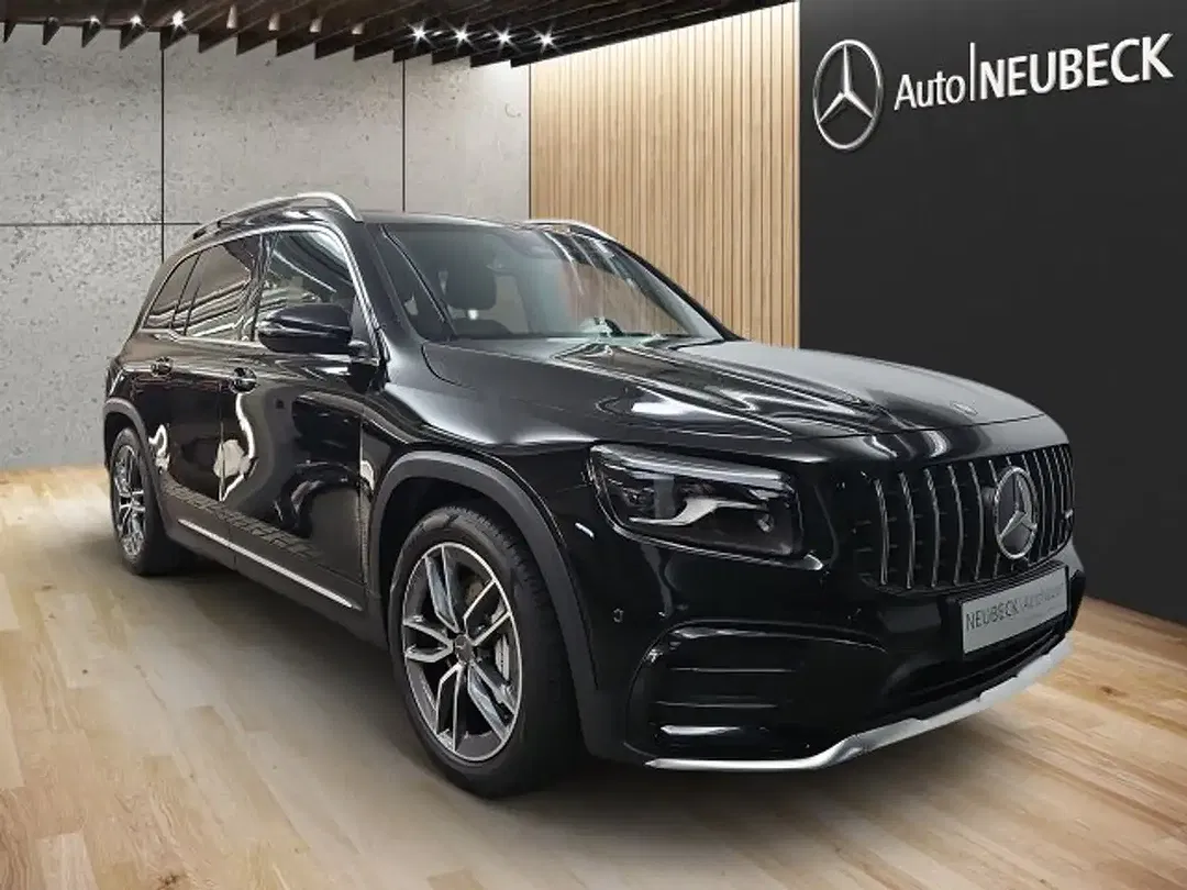 Mercedes-Benz GLB 35 AMG - Thumbnail 3