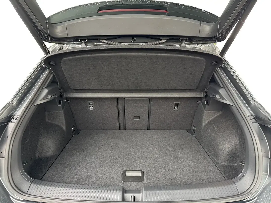 Volkswagen T-Roc - Thumbnail 6