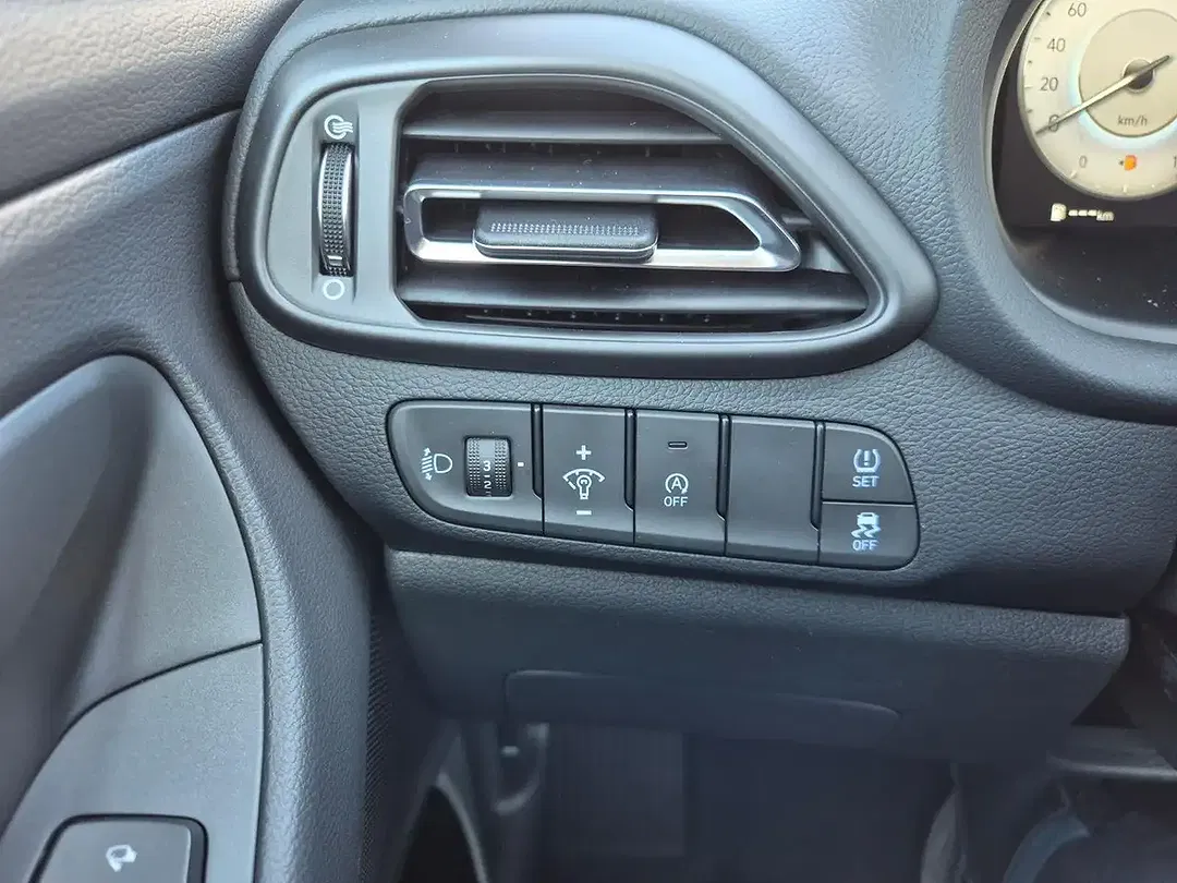 Hyundai i30 - Thumbnail 14