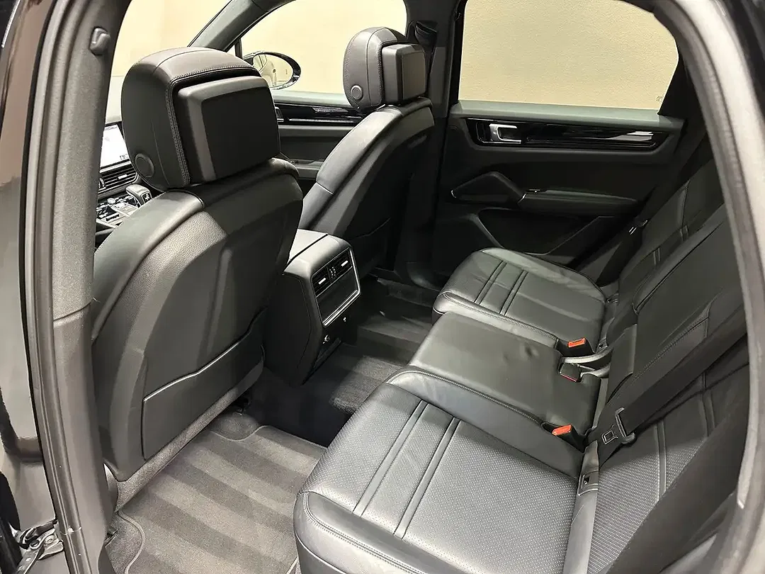 Porsche Cayenne - Thumbnail 13