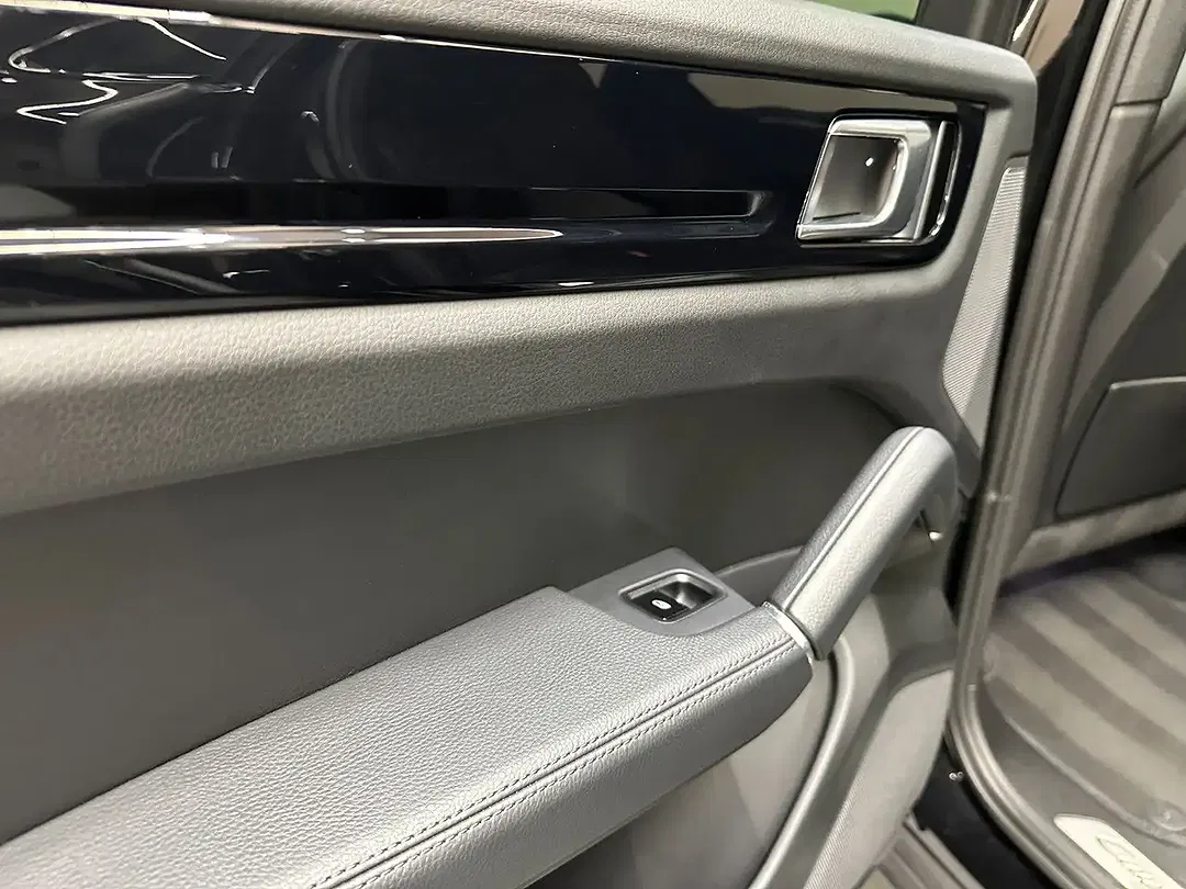 Porsche Cayenne - Thumbnail 15