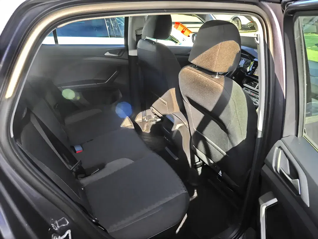 Volkswagen T-Cross - Thumbnail 10
