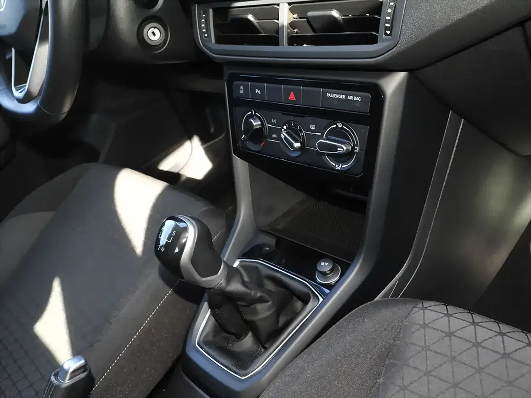 Volkswagen T-Cross - Thumbnail 7