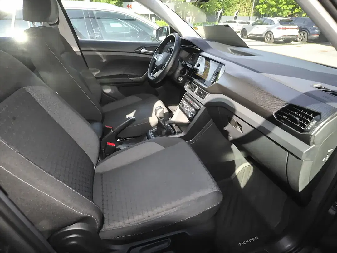 Volkswagen T-Cross - Thumbnail 9