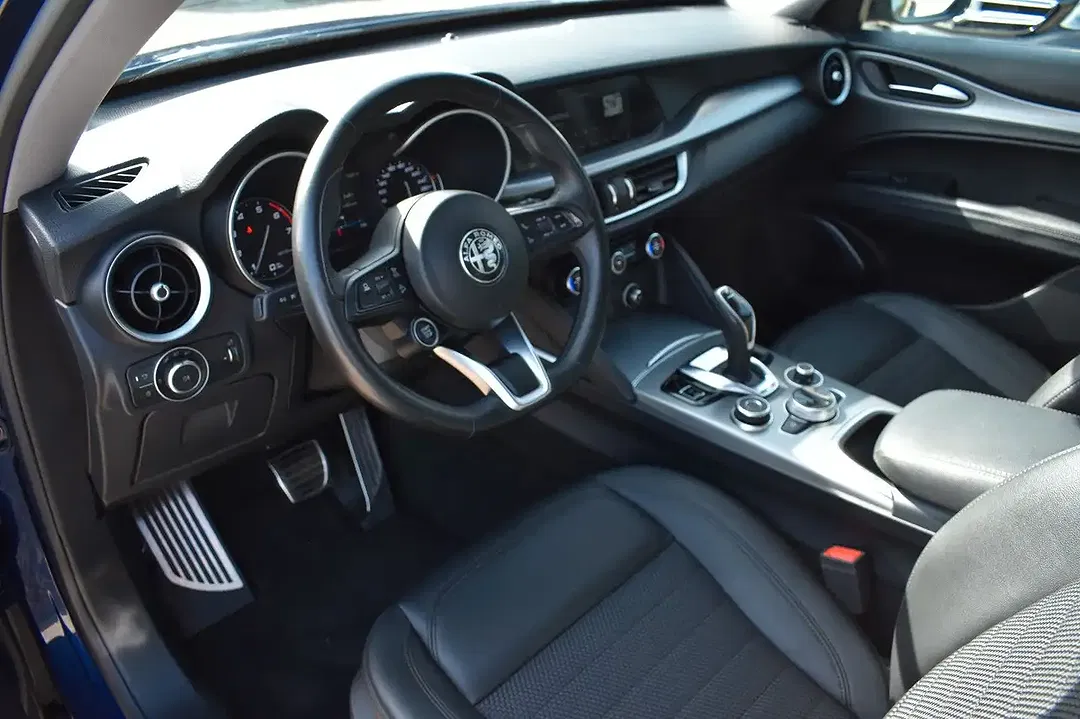 Alfa Romeo Stelvio - Thumbnail 10