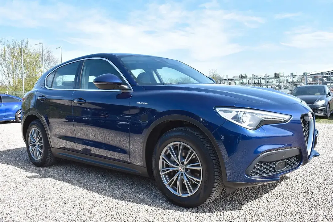 Alfa Romeo Stelvio - Thumbnail 3