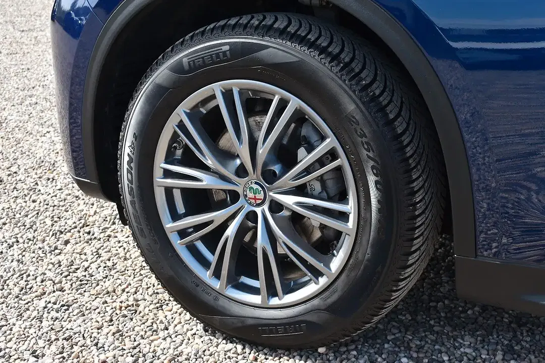 Alfa Romeo Stelvio - Thumbnail 6