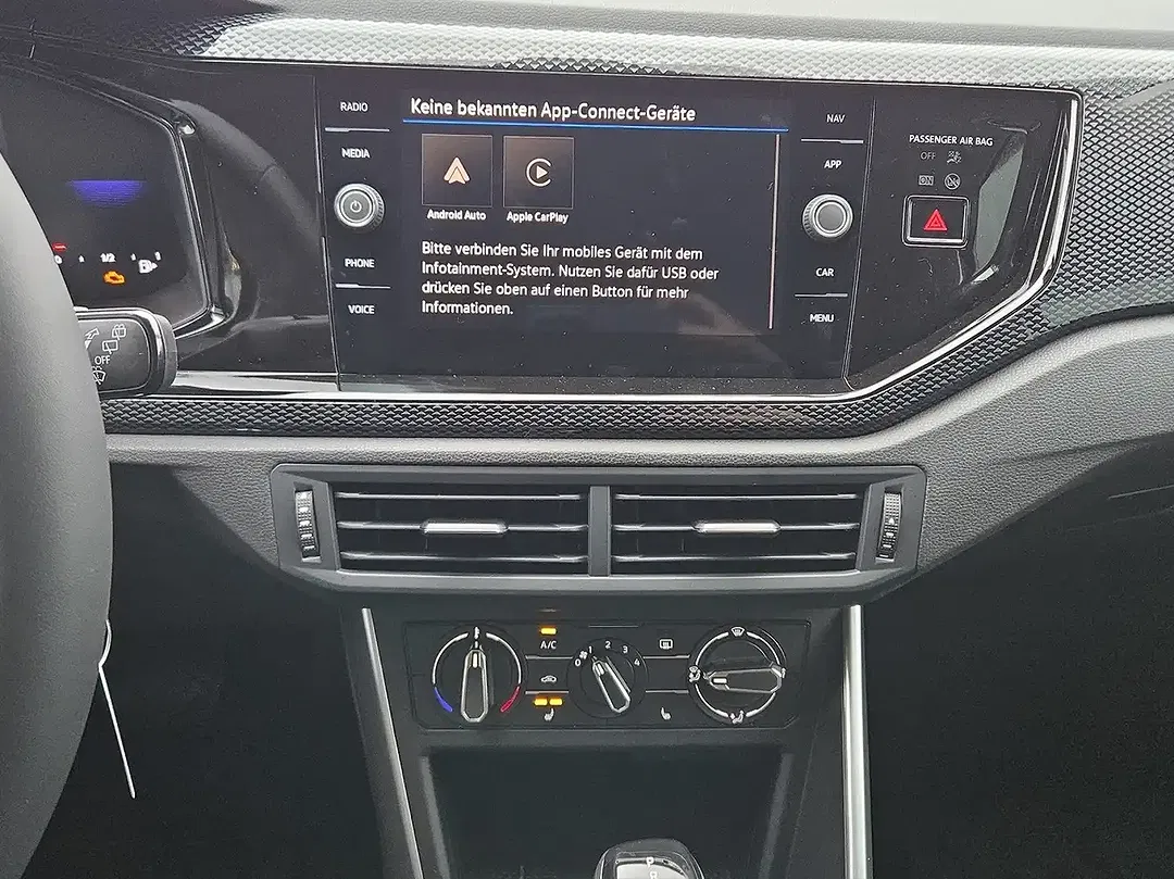 Volkswagen Polo - Thumbnail 10