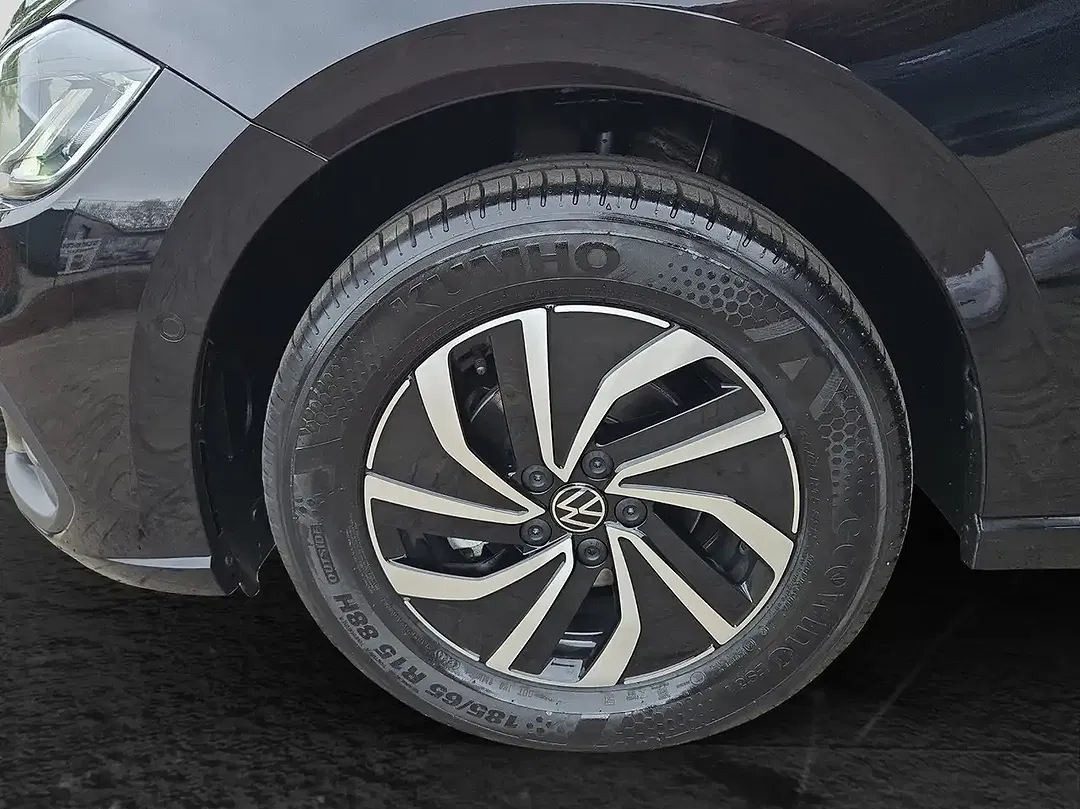 Volkswagen Polo - Thumbnail 5