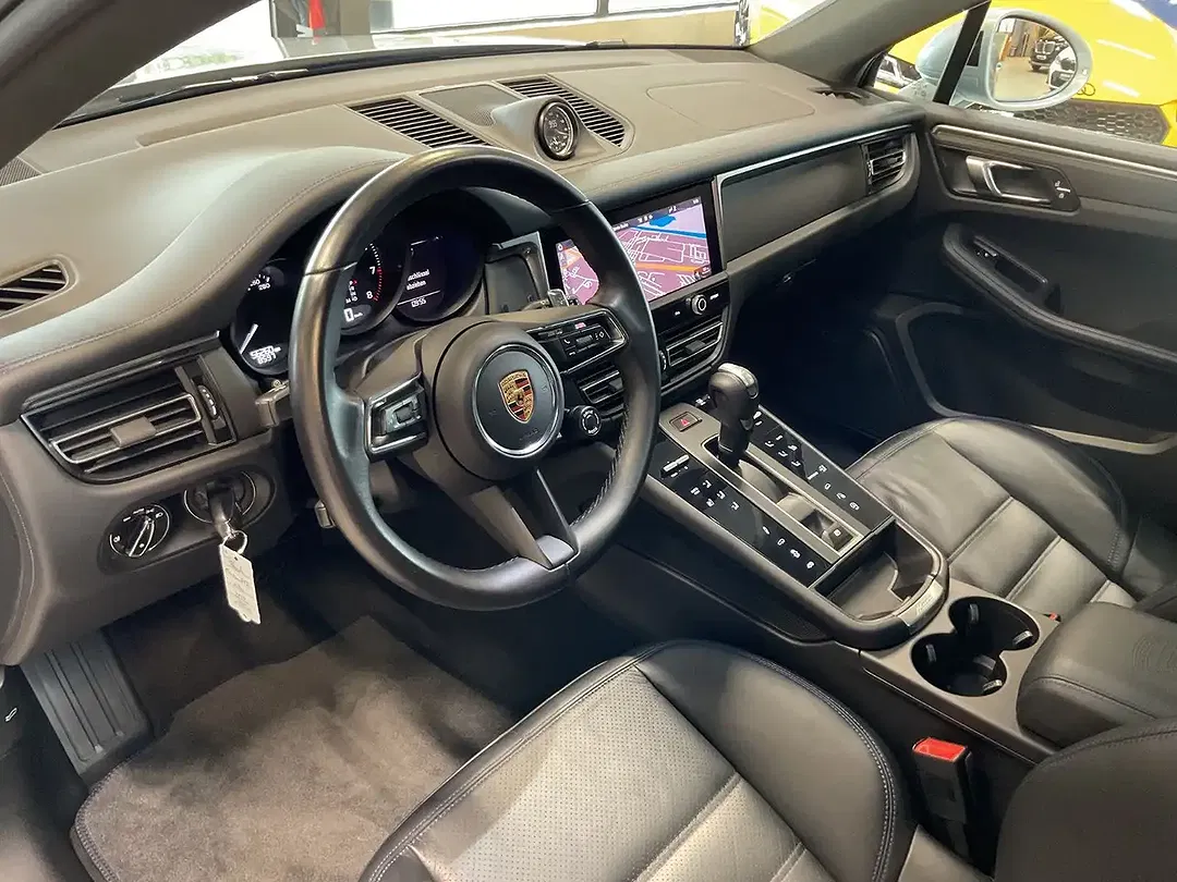 Porsche Macan - Thumbnail 8