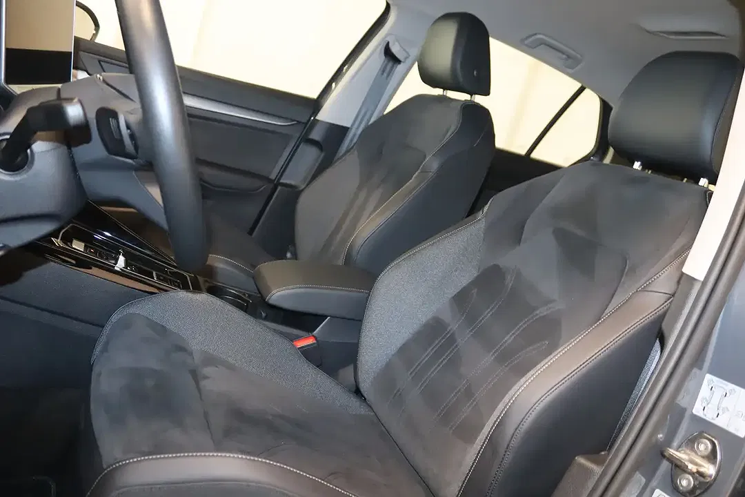 Volkswagen Golf - Thumbnail 8