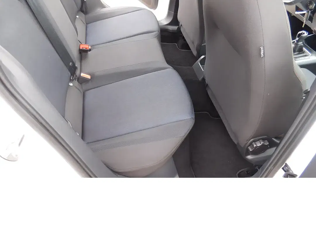 SEAT Arona - Thumbnail 13