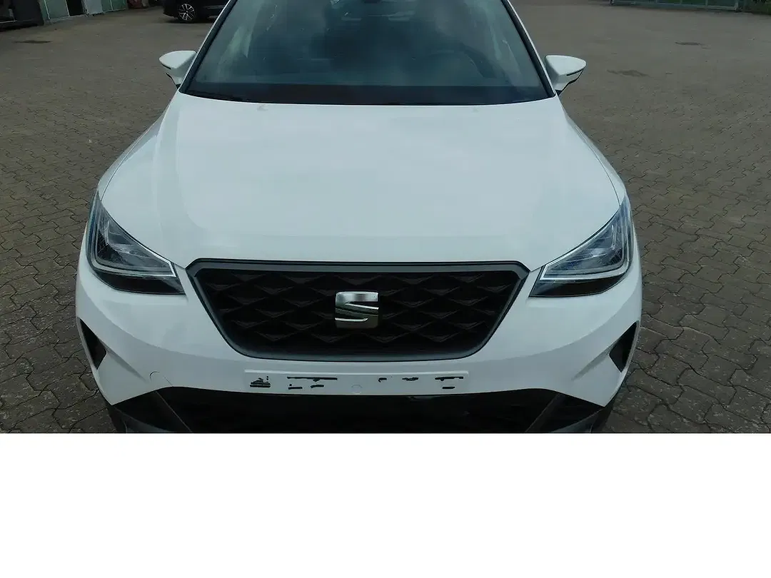 SEAT Arona - Thumbnail 3