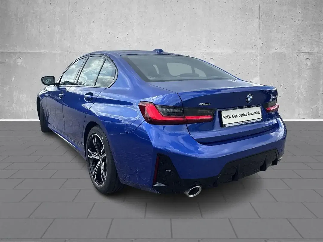 BMW 320 - Thumbnail 5