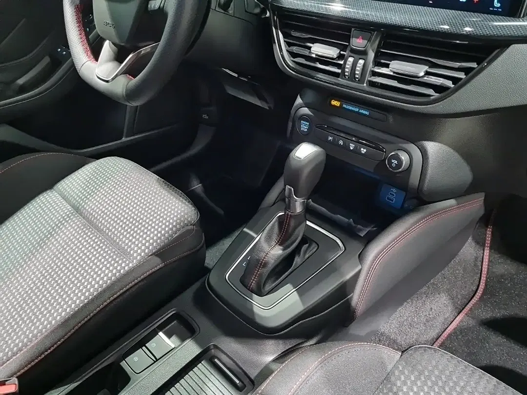 Ford Focus - Thumbnail 7