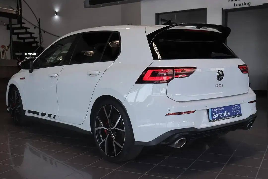 Volkswagen Golf - Thumbnail 4