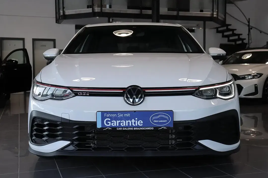 Volkswagen Golf - Thumbnail 5