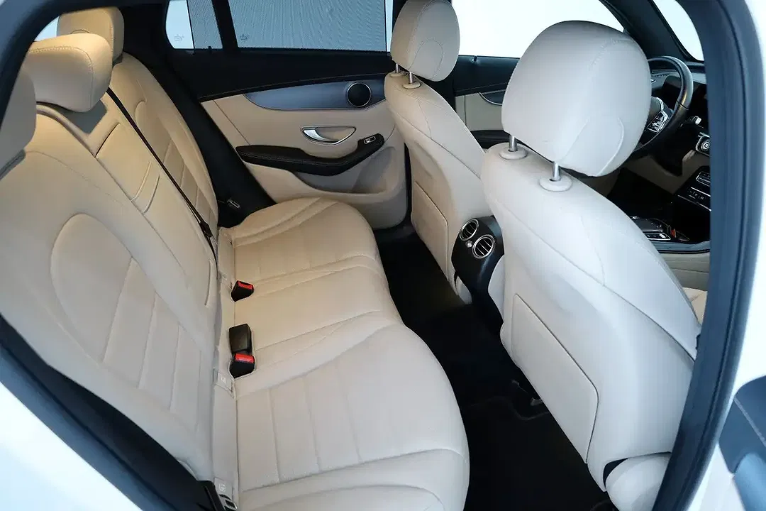 Mercedes-Benz EQC 400 - Thumbnail 6