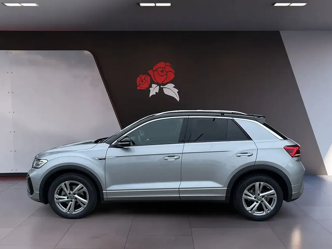 Volkswagen T-Roc - Thumbnail 2