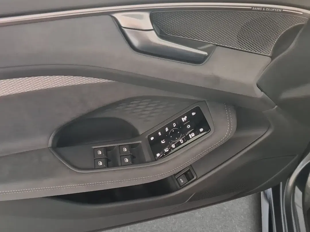 Audi A6 - Thumbnail 14