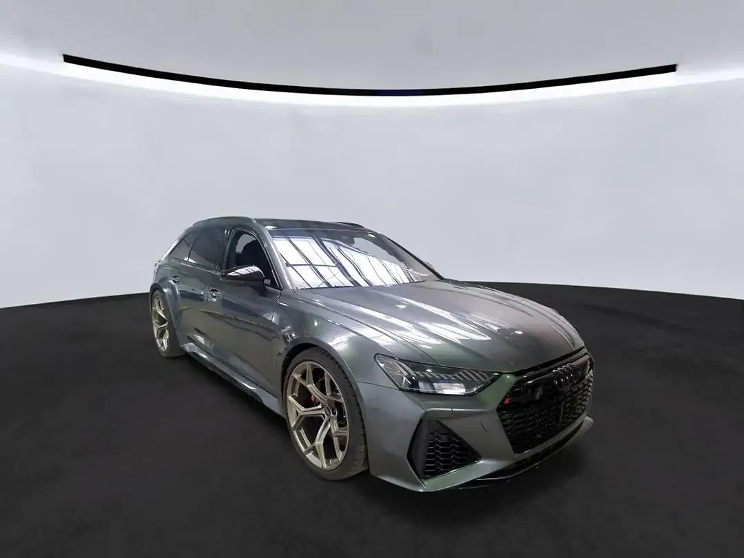 Audi RS6 - Thumbnail 4