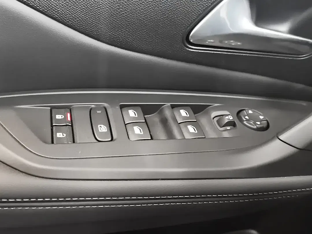 Peugeot 308 - Thumbnail 12
