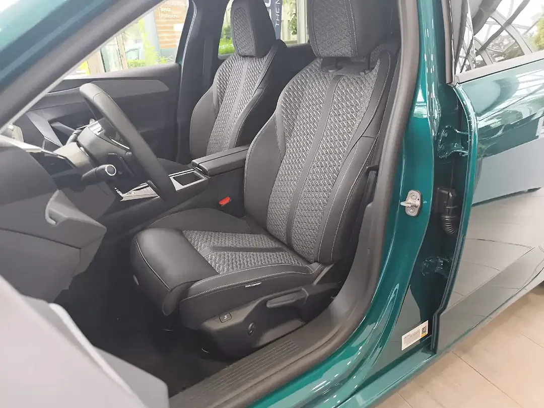 Peugeot 308 - Thumbnail 6