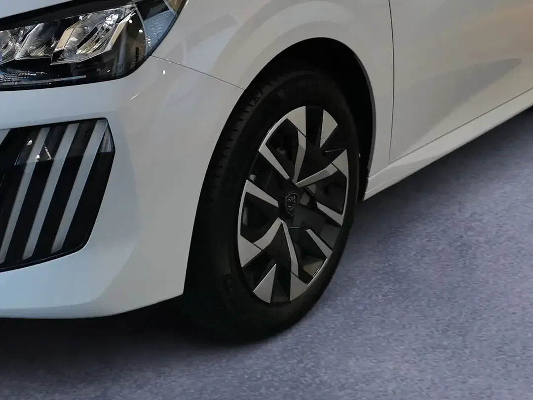 Peugeot 208 - Thumbnail 6
