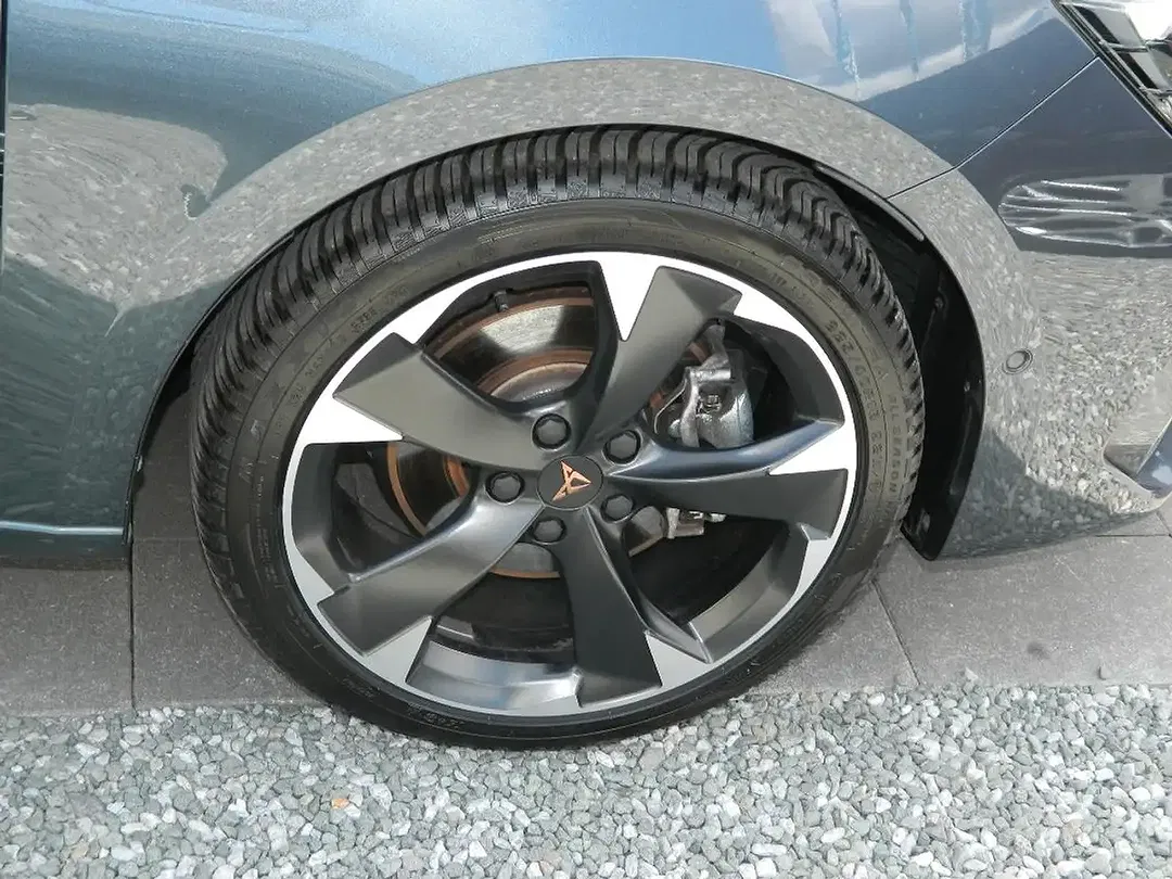 CUPRA Leon - Thumbnail 5