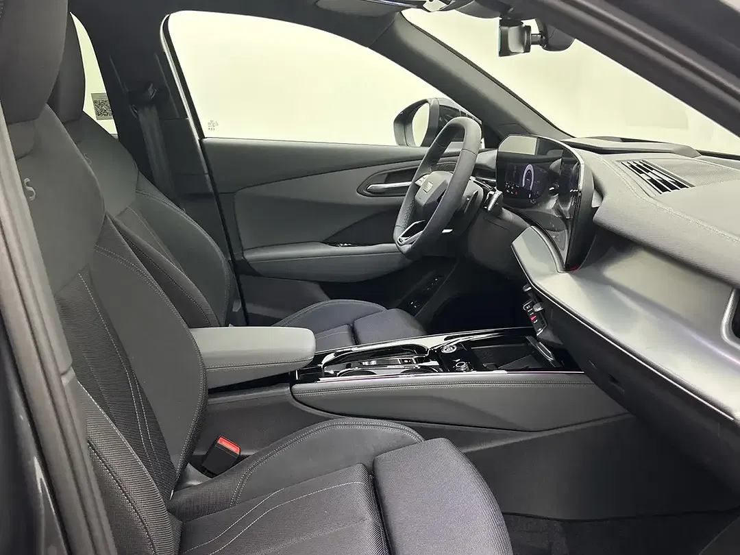Audi Q3 - Thumbnail 9