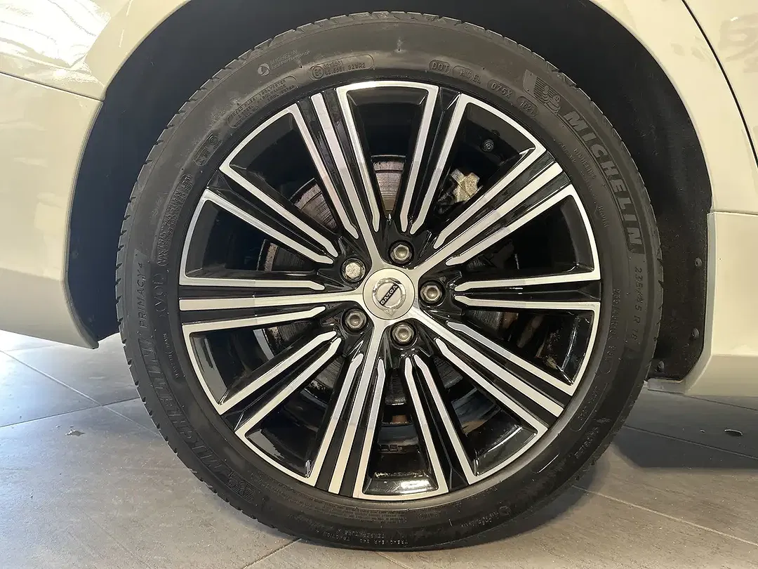 Volvo V60 PHEV Hybrid AWD Inscription - foto 2