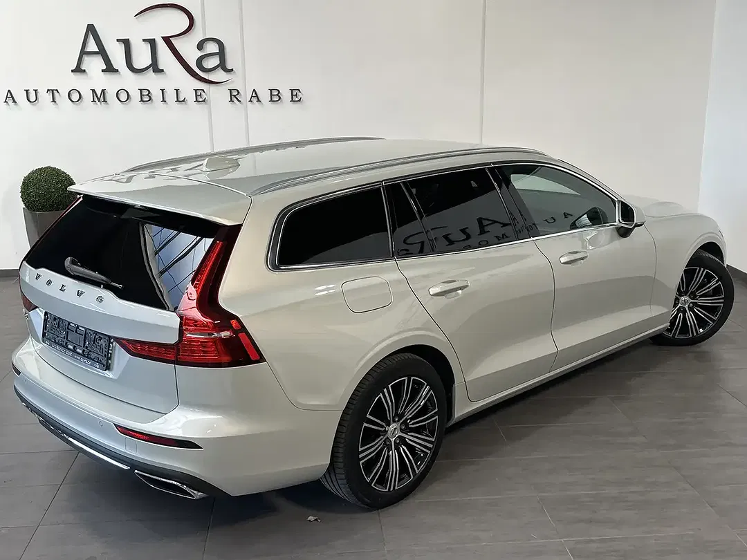 Volvo V60 - Thumbnail 3