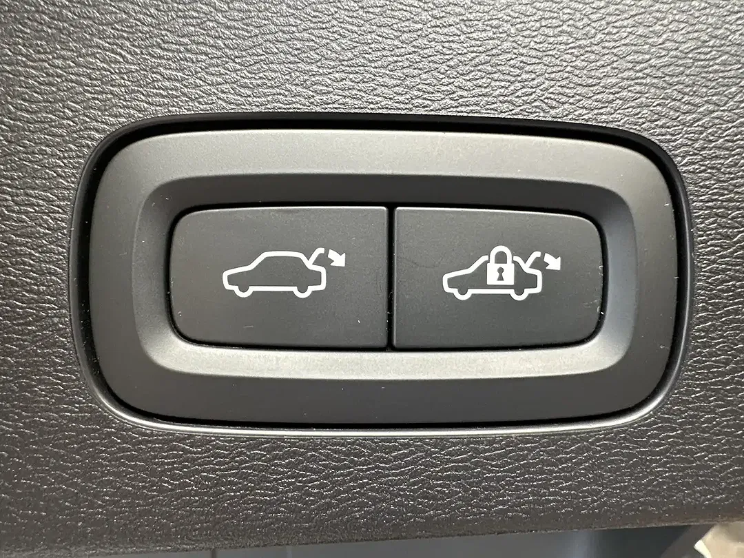 Volvo V60 - Thumbnail 4