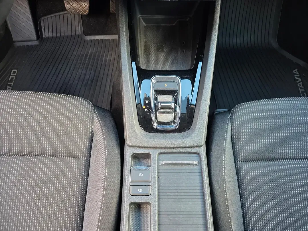 Skoda Octavia - Thumbnail 7