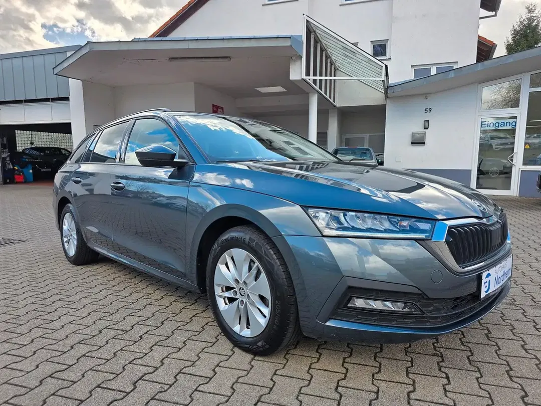 Skoda Octavia - Thumbnail 4