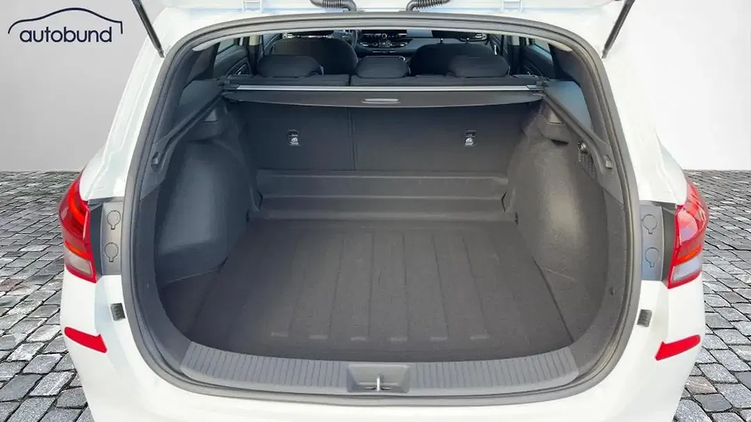 Hyundai i30 - Thumbnail 9