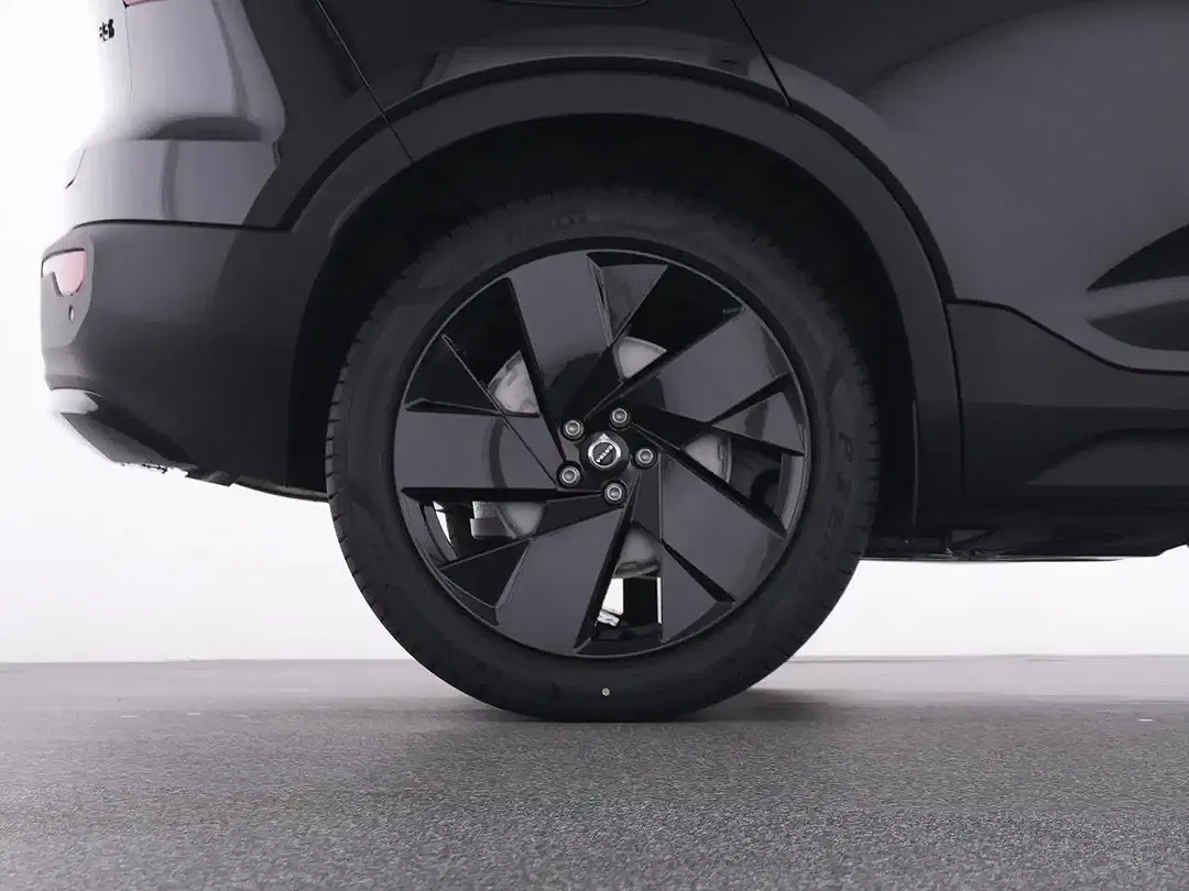 Volvo XC40 - Thumbnail 22