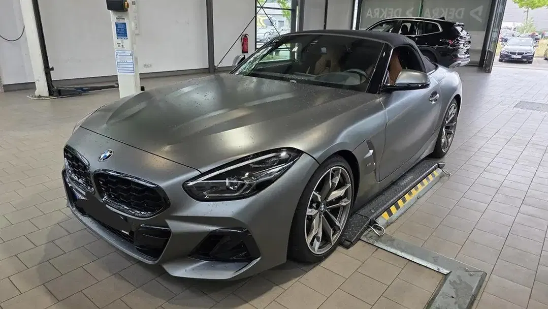 BMW Z4 - Thumbnail 2
