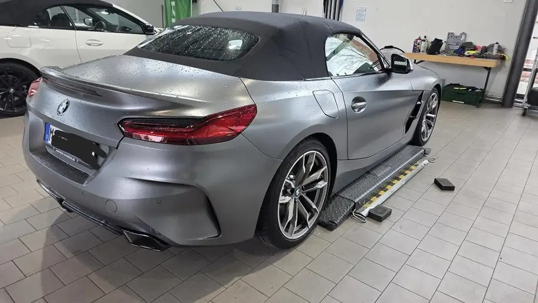 BMW Z4 - Thumbnail 6