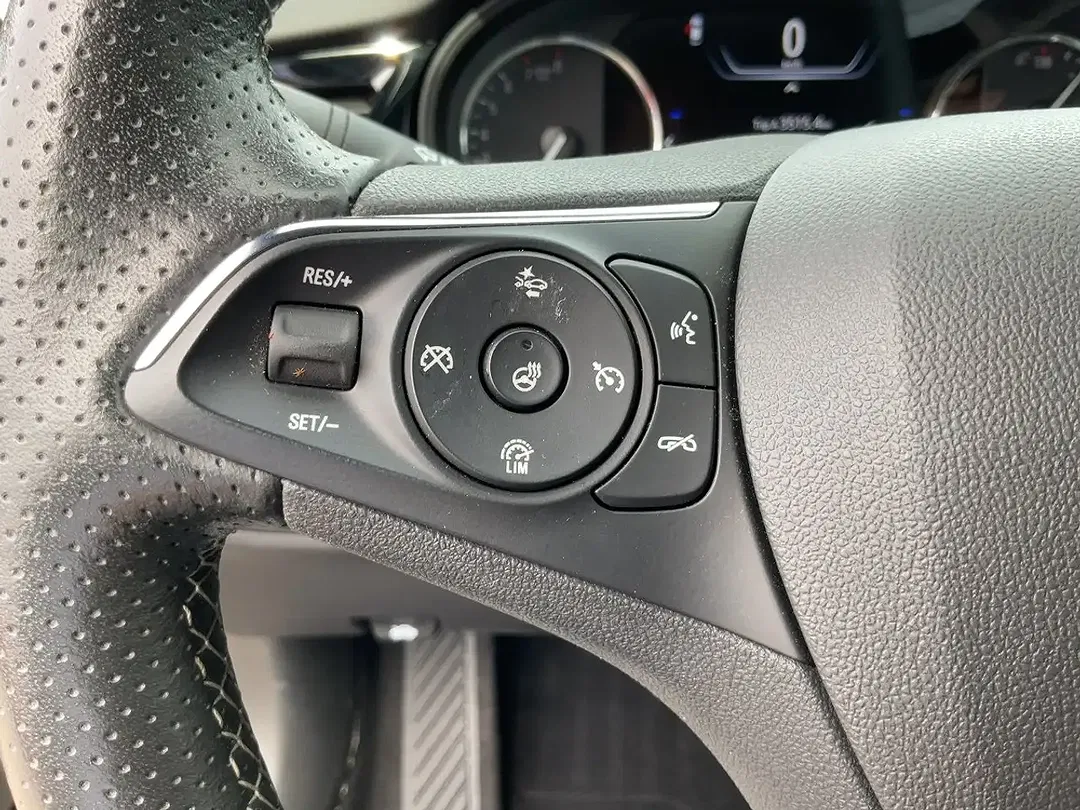 Opel Insignia - Thumbnail 14