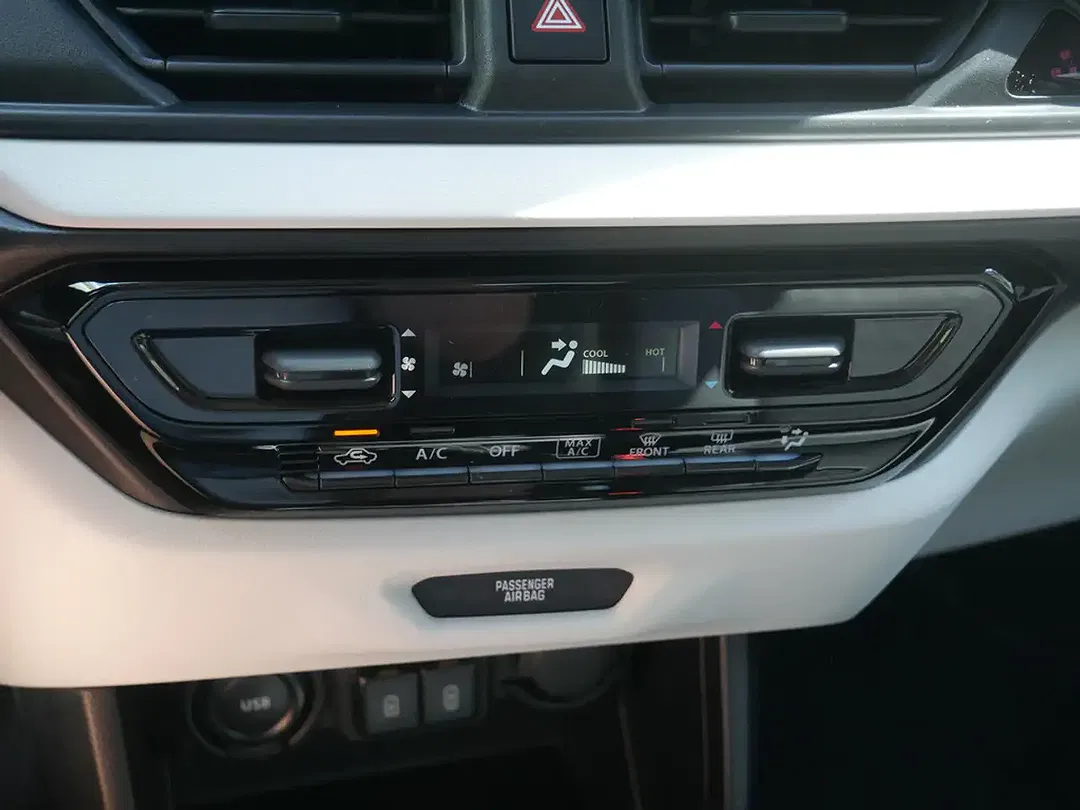 Suzuki Swift - Thumbnail 13