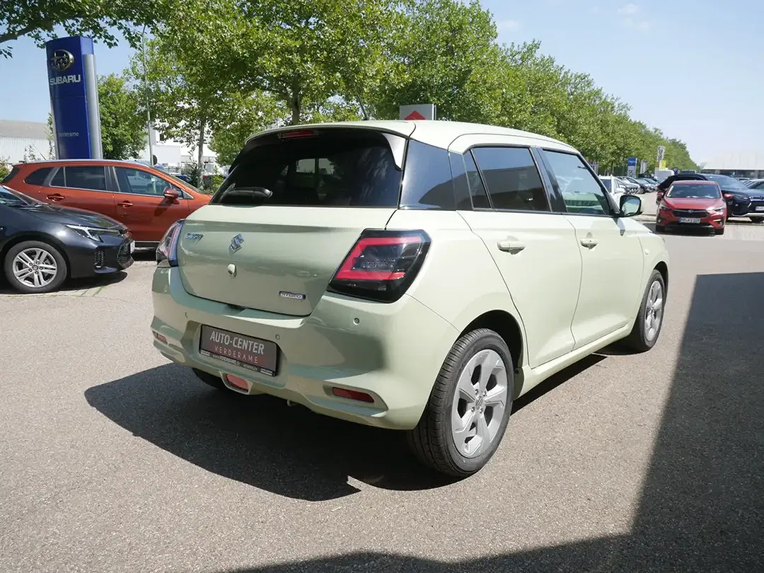 Suzuki Swift - Thumbnail 3