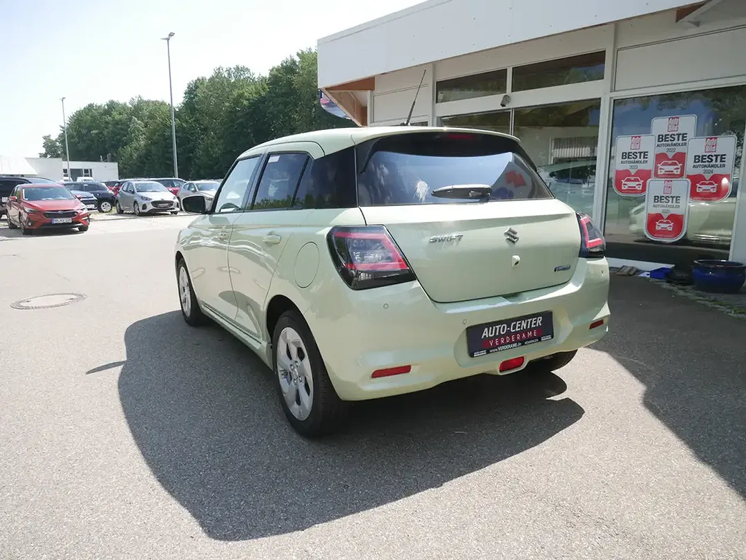 Suzuki Swift - Thumbnail 4