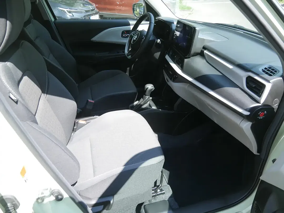 Suzuki Swift - Thumbnail 6