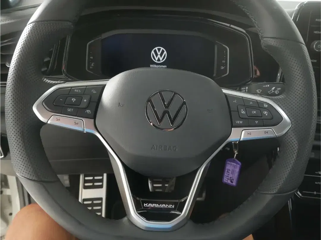 Volkswagen T-Roc - Thumbnail 10