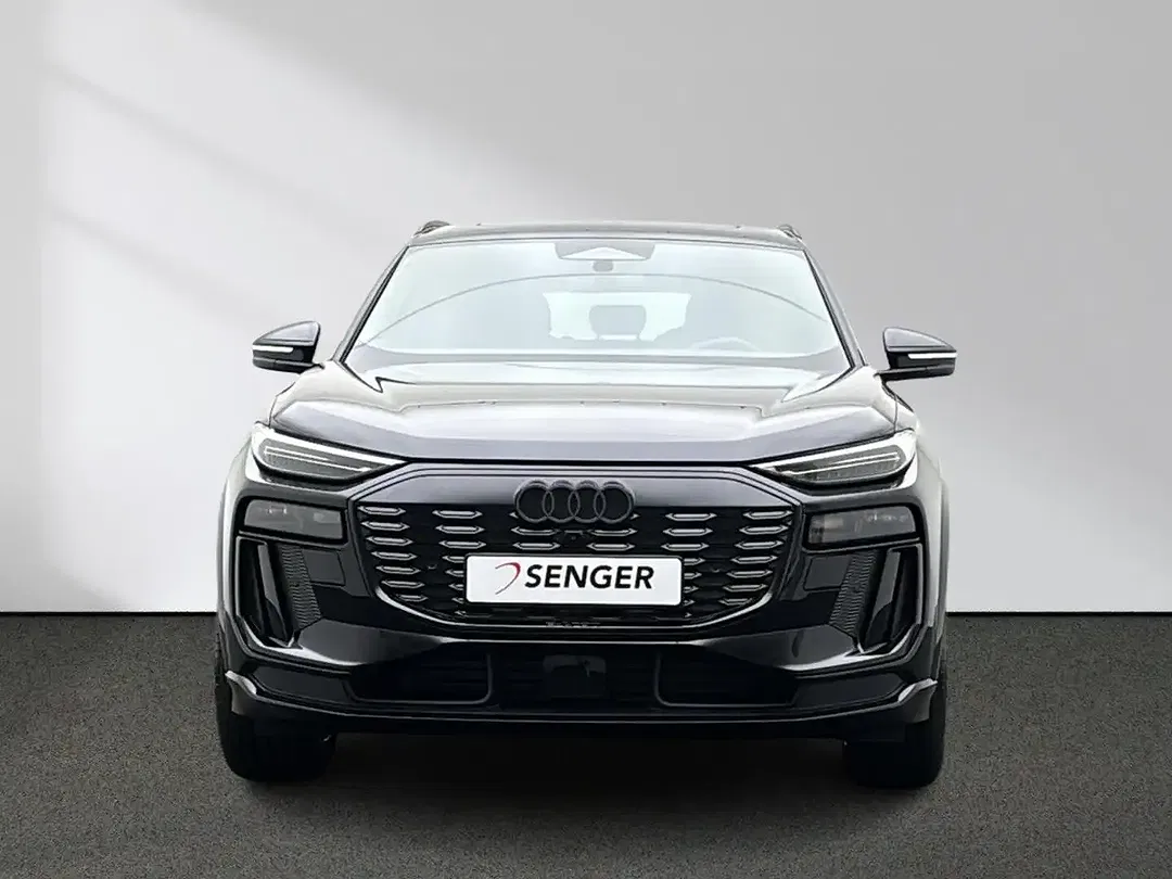 Audi Q6 e-tron - Thumbnail 3